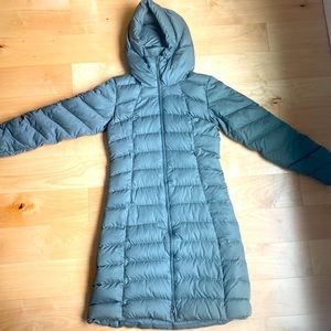 Small Women’s Downtown Loft Parka by Patagonia - Used in great condition